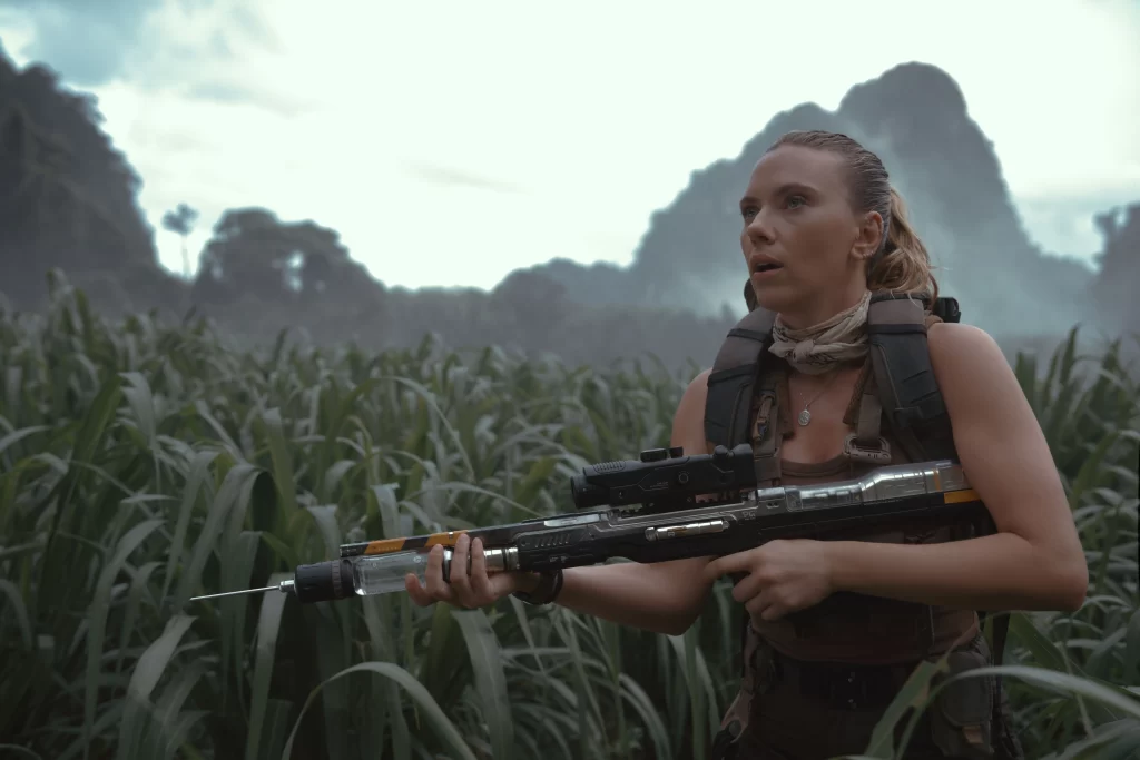 “Jurassic World: Recomeço” revela cena inédita com protagonistas em apuros